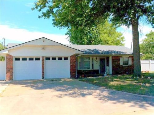4303 Chapman Ave, Shawnee OK  74801-5702 exterior