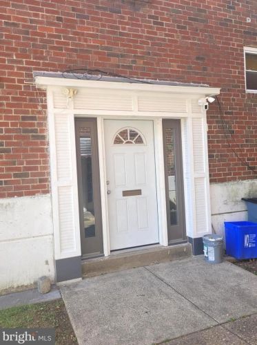 8202 Ditman St, Philadelphia PA 19136-2814 exterior