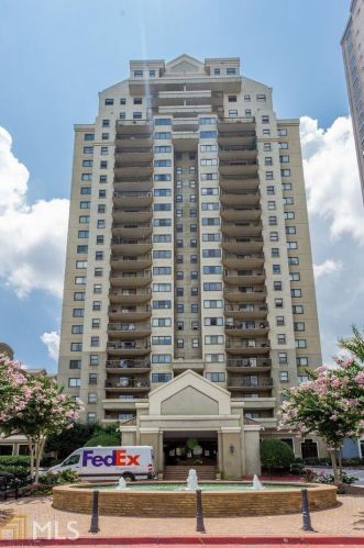 795 Hammond Dr, Atlanta GA  30328-5517 exterior