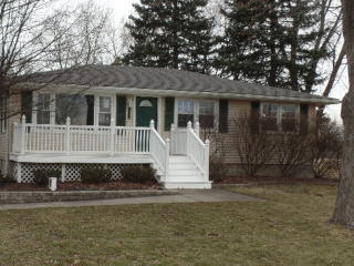 18520 Dante Ave, Lansing, IL 60438-1532