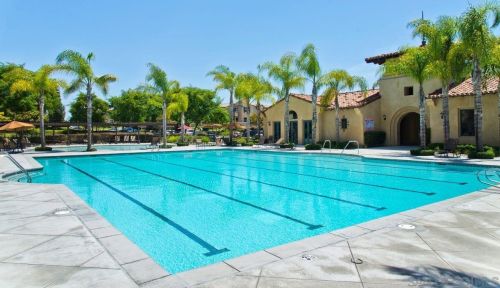 1470 Caminito Sicilia, Chula Vista CA  91915-4142 exterior