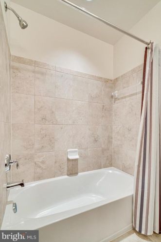 7892 Carbondale Way, Springfield VA  22153 exterior