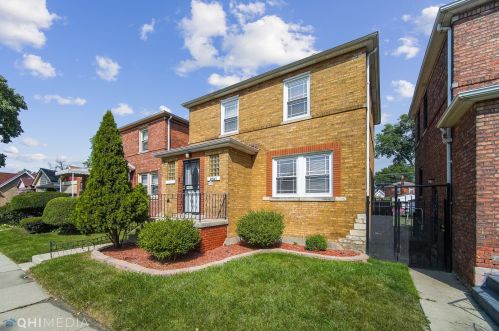 8941 Aberdeen St, Chicago, IL 60620-3414