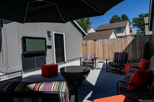 7597 Rosemary Cir, Englewood CO 80112-6421 exterior