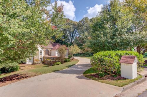 3491 Miller Farms Ln, Duluth, GA 30096-6141