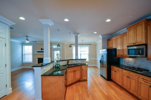 7880 Glisten Ave, Atlanta GA  30328-2465 exterior