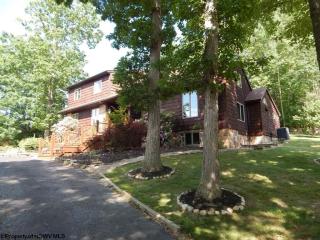 2078 Lakeside Ests, Morgantown, WV 26508-5617