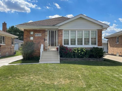 4440 Ottawa Ave, Chicago, IL 60706-4515