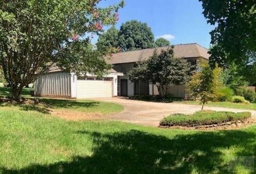 2540 Eagle Dr, Conover, NC 28613-9473