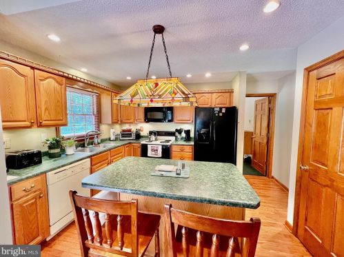 189 Lyle House Rd, Mathias WV  26812 exterior