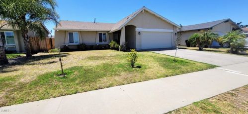1131 Gallatin Pl, Oxnard, CA 93030-3163