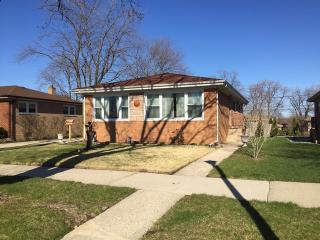 9339 Kolmar Ave, Skokie, IL 60076-1319