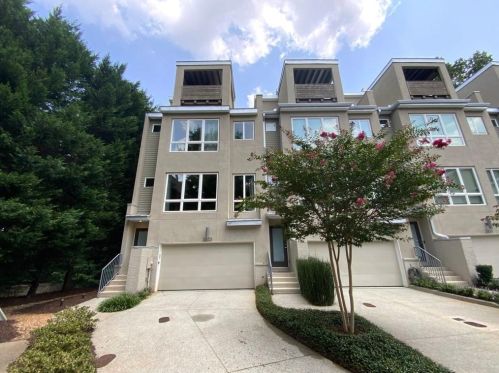 2435 Field Way, Atlanta GA  30319-4094 exterior