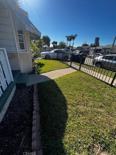 10204 San Jose Ave, South Gate, CA 90280-5736