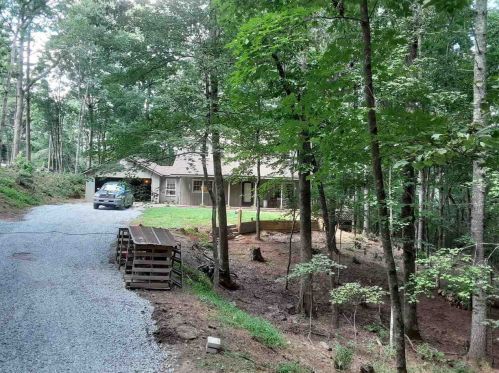 664 Running Deer Rd, Cleveland, GA 30528-2676