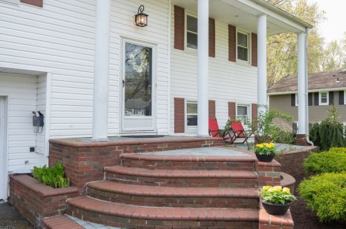 22 Greenbriar Dr, Berkeley Heights, NJ 07922-1244