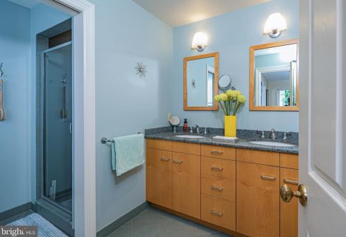 22 Constitution Hl, Princeton NJ  08540-6748 exterior
