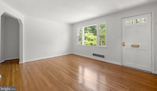 1612 Dublin Dr, Silver Spring MD  20902-3913 exterior