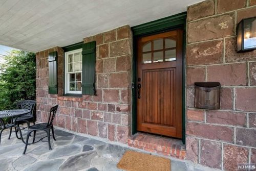 43 Midwood Ave, Allendale, NJ 07401-2219