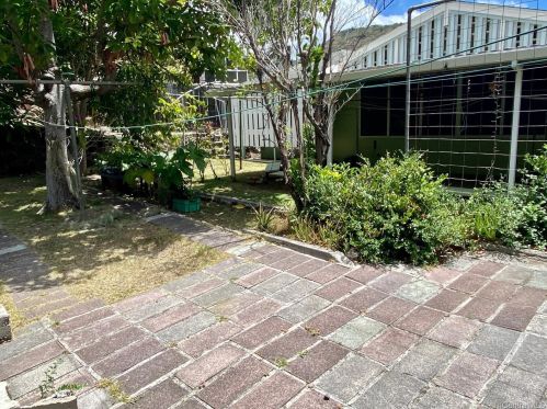310 Hao St, Honolulu HI  96821-1833 exterior