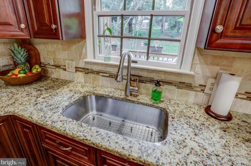 1843 Spring Ridge Ln, Lancaster PA  17603-6794 exterior