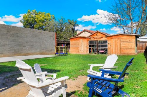 4501 Larchwood Pl, Riverside CA  92506-1189 exterior