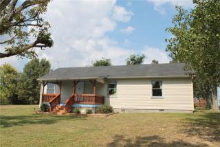466 Howell Hill Rd, Kelso, TN 37348-6017