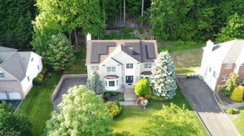 17 Ridge Rd, Warren, NJ 07059-7038