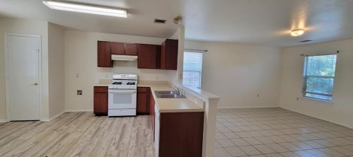 12316 Briarcreek Loop, Webberville TX  78653-4618 exterior