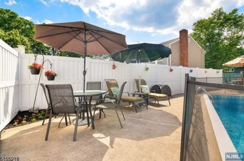 14 Crestmont Dr, Dover NJ  07801-1924 exterior