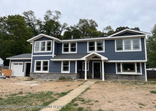 19 Barbara Ln, Oakhurst, NJ 07755-1218