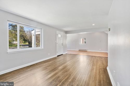 13 Dorann Ave, Princeton NJ  08540-3906 exterior