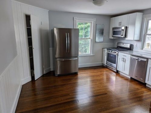 11 Myrtle St, Norwalk CT  06855-1315 exterior