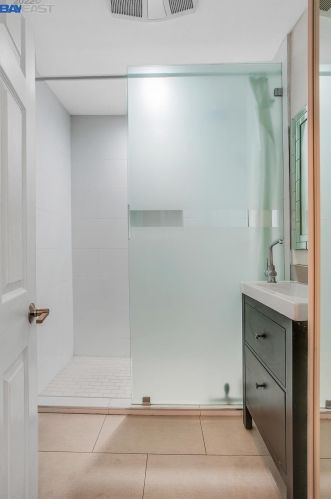 1567 Plaza Dr, San Leandro CA  94578-1968 exterior