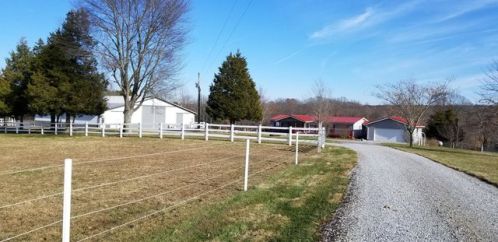86 Saddle Dr, New Castle, IL 62987-1474