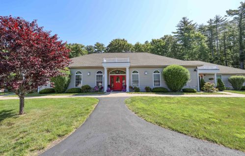 13 Lantern Ln, Kingston, NH 03848-3256