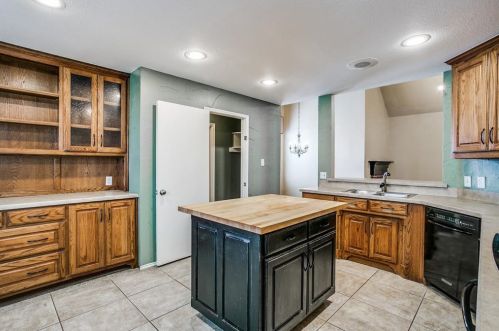 337 Touchdown Dr, Irving TX exterior