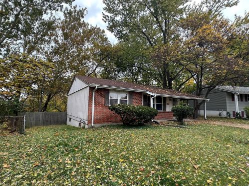 2719 Beverly Dr, Hazelwood, MO 63043-1732