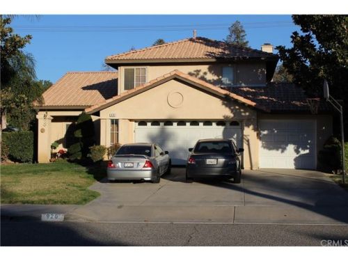 920 Helena St, Colton, CA 92324-4588