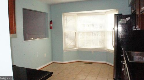 6159 Forest Creek Ln, Springfield VA  22152-1447 exterior