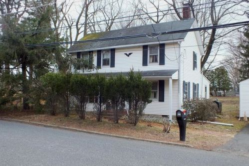 127 Crawfords Corner Rd, Holmdel Village, NJ 07733-1947