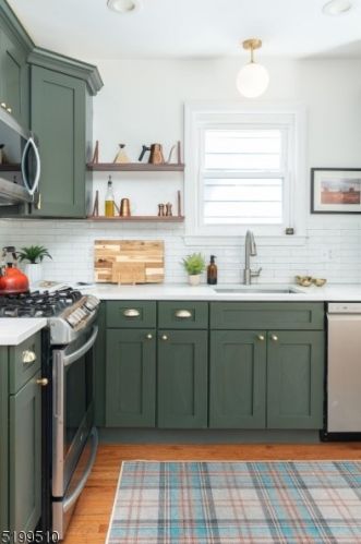 86 Midland Blvd, Maplewood NJ  07040-1810 exterior