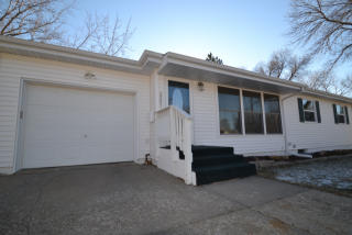 2005 Saint Joseph Dr, Bismarck, ND 58501-1574