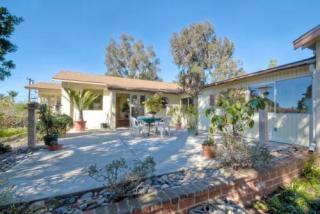 1173 Chestnut Ave, Carlsbad, CA 92008-2512