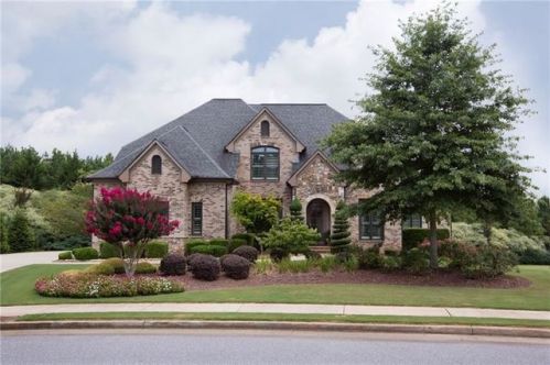 104 Brightmoor Ct, Holly Springs, GA 30115-8926