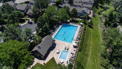 6909 Briarwood Dr, Englewood CO 80112-1160 exterior