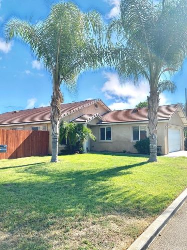 371 Congress St, Colton, CA 92324-3545