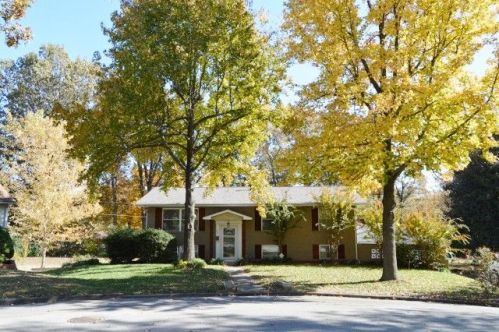 26 Circle Dr, Dexter, MO 63841-1023