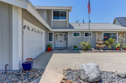1682 Lear Ln, Tustin, CA 92780-4719