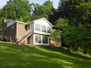 128 White Oak Dr, Ringgold, GA 30736-2215